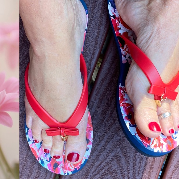 KATE SPADE FiFi FLIP FLOPS SANDALS IN RED 8 - Picture 3 of 16